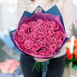 25 розовых роз (Россия) 35 см Аква