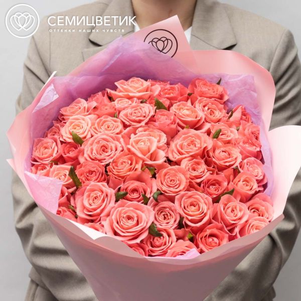 Букет из 51 коралловой розы Анна Каренина 60 см (Россия)