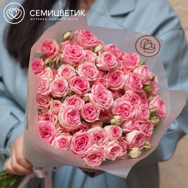 Букет из 15 кустовых пионовидных розовых роз 50 см (Россия)