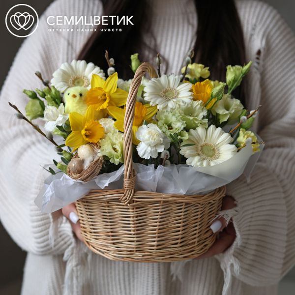 Пасхальная композиция с цыпленком