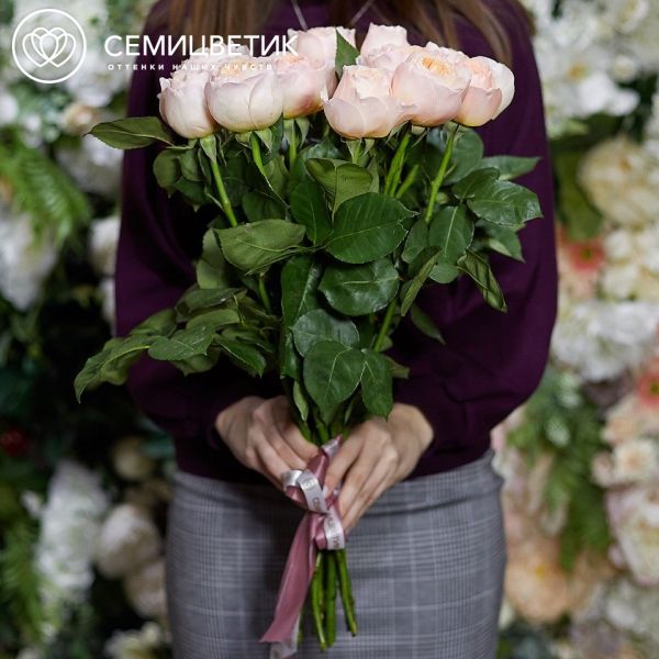 Букет из 11 персиковых пионовидных роз Juliet 50 см (Эквадор)