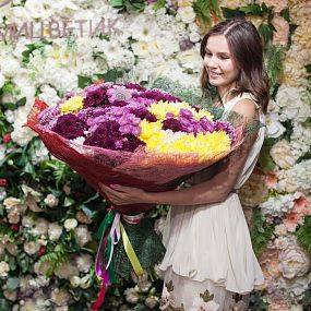 Букет из 51 кустовой хризантемы микс