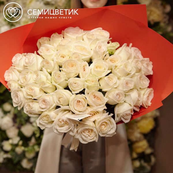 Букет из 51 белой пионовидной розы White O'Hara 40 см