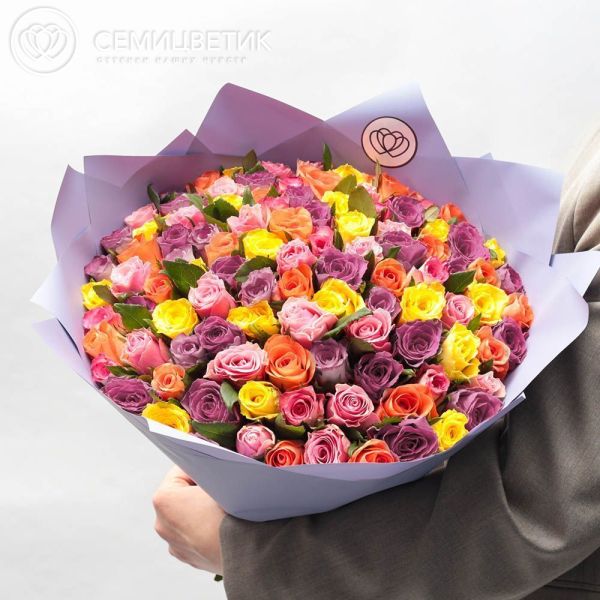 Букет из 101 розы микс 40-50 см  (Кения) в сиреневой пленке