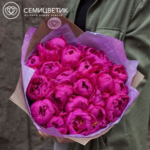 Букет из 25 малиновых пионов Standart