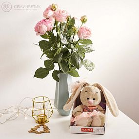 Букет из 5 нежно-розовых пионовидных роз Bridal Piano 40 см