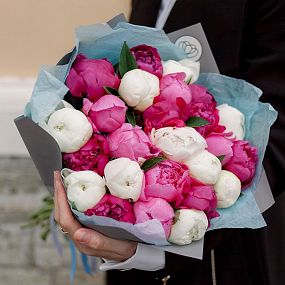 Букет из 25 пионов микс Standart Plus