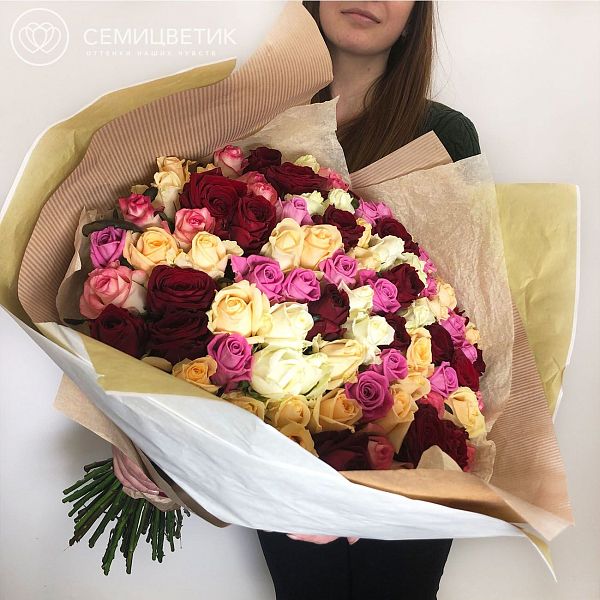 101 роза микс (Россия) 70 см