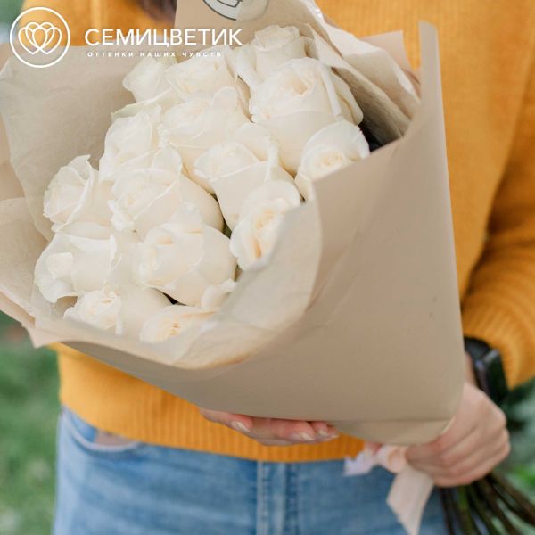 Букет из 15 белых роз Vendela 60 см (Эквадор)