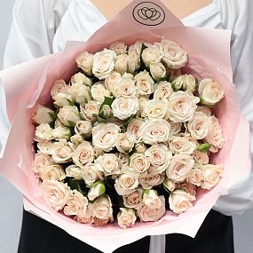 Букет из 21 кремовой кустовой розы 40 см (Кения)