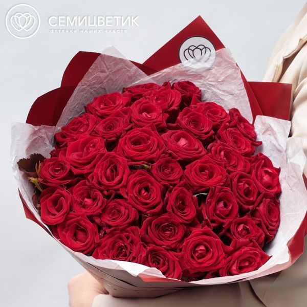 Букет из 35 красных роз 35-40 см (Россия)