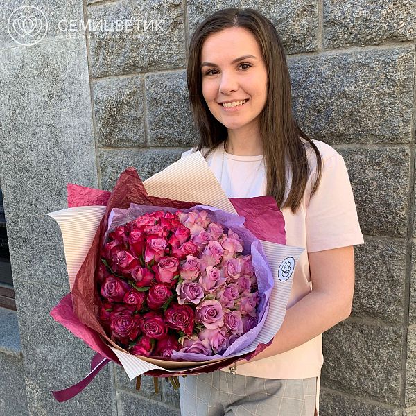 Букет-градиент сиренево-фиолетовый из 51 розы (Кения) 40 см Premium