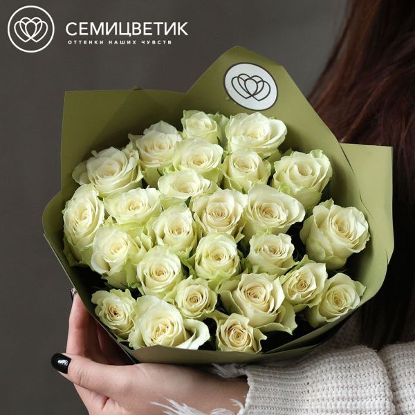 Букет из 25 белых роз 40 см (Кения)