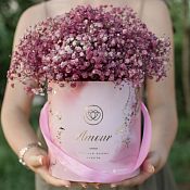 Букет в розовой шляпной коробке Amour Mini из 9 малиновых гипсофил