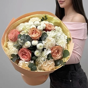 Букет "Ванильный бисквит" в персиковом фоамиране, размер L