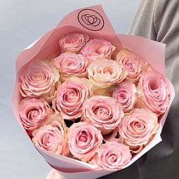 Букет из 15 розовых роз Esperance 50 см (Эквадор) в розовой пленке
