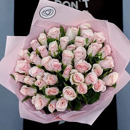 Букет из 41 нежно-розовой розы 40 см (Кения)