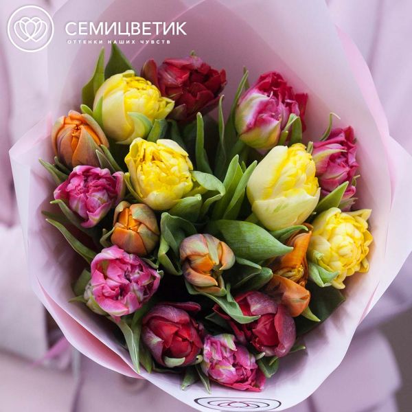 Букет из 15 пионовидных тюльпанов микс в розовой пленке