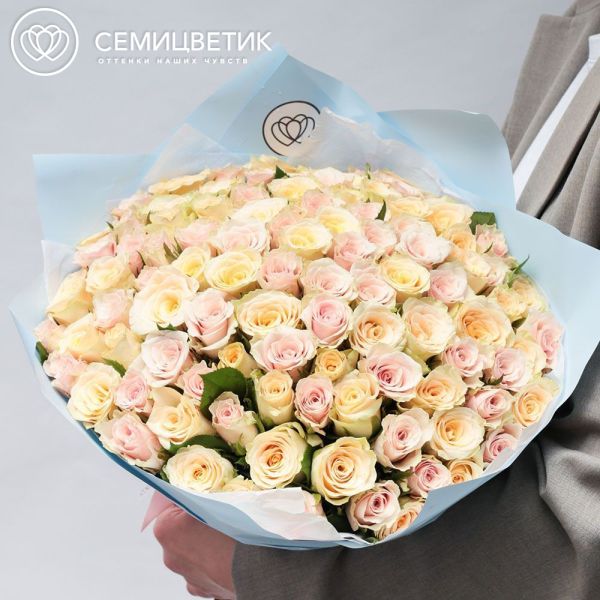 Букет из 101 кремовой и нежно-розовой розы 30 см (Кения) 