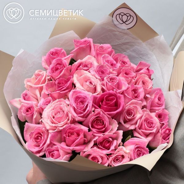 Букет из 35 розовых роз 35-40 см (Россия)