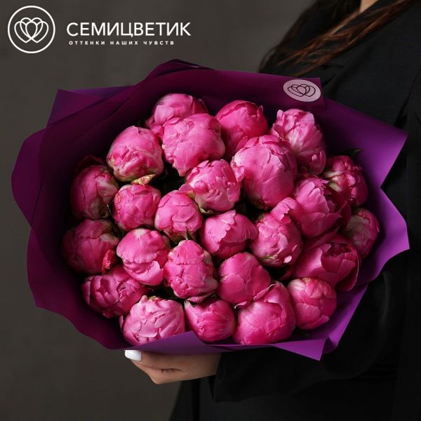 Букет из 25 ярко-розовых пионов Flemming Premium