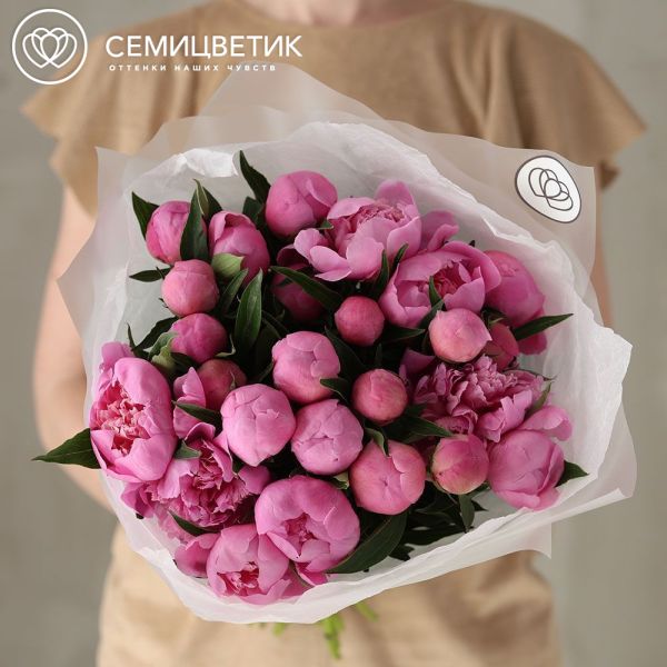 Букет из 25 ярко-розовых пионов Standart Plus