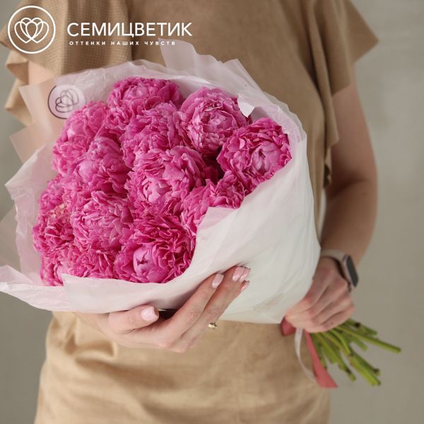 Букет из 15 розовых пионов Bernadette Premium