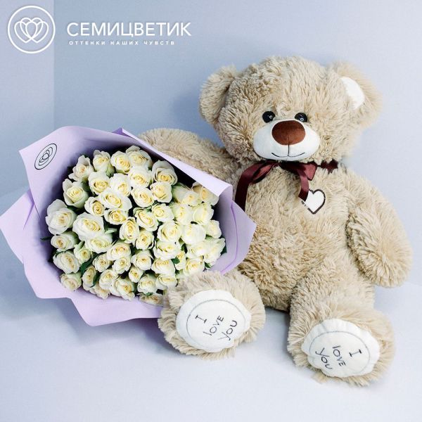 Набор №28: Букет из 51 белой розы (Кения) с медведем (выгода - 612 руб)
