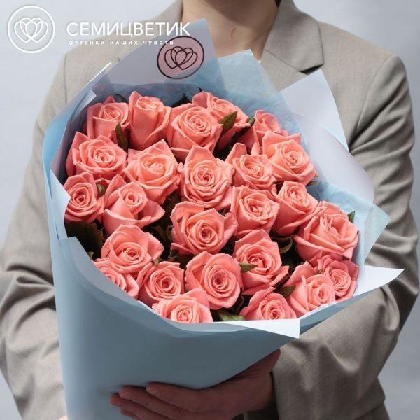 Букет из 25 коралловый роз Анна Каренина 60 см (Россия)