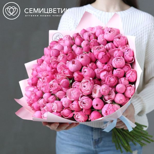Букет из 51 розовой кустовой пионовидной розы Silva Pink