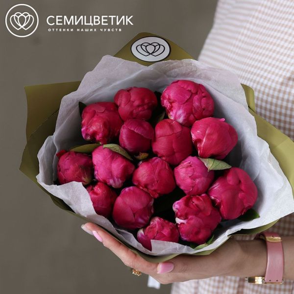 Букет из 15 ярко-розовых пионов Flemming Premium