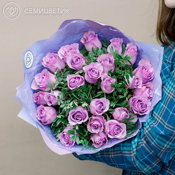 25 сиреневых  роз (Кения) Premium 40 см с фисташкой
