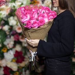 Букет из 25 розовых роз (Эквадор) 70 см Topaz