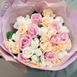 Букет из 35 роз нежный микс (Россия) 40 см