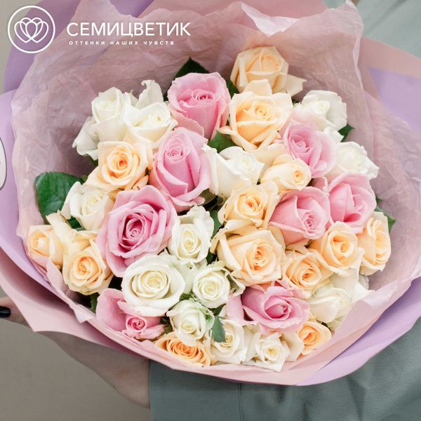 Букет из 35 роз 40 см нежный микс (Россия)