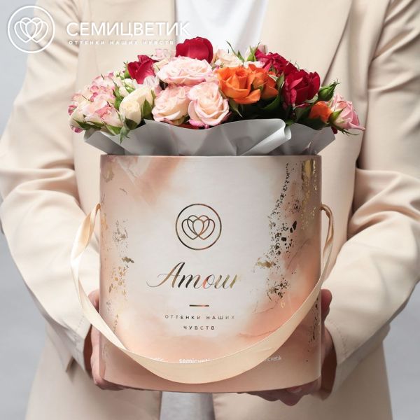 Букет в кремовой шляпной коробке amour mini из 21 кустовых роз (Кения)
