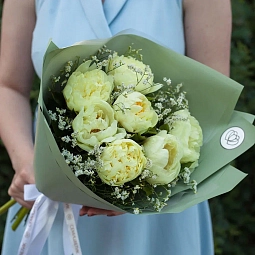Букет из 7 лимонных пионов Lemon Chiffon Premium с лимониумом