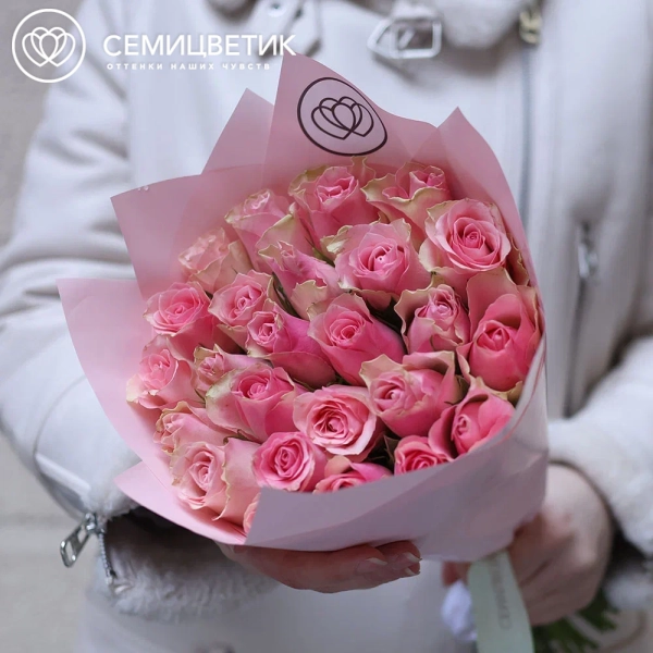 Букет из 25 нежно-розовых роз 35 см (Кения)