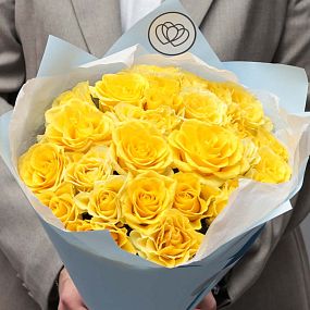 Желтый свадебный букет  из 25 желтых роз 35-40 см (Россия)
