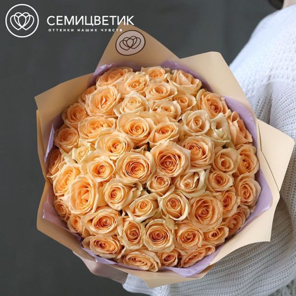 Букет из 51 кремовой розы 40 см (Россия)