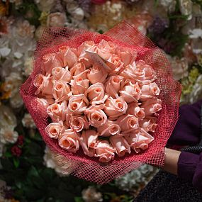 Букет из 25 нежно-розовых роз Engagement 50 см (Эквадор)