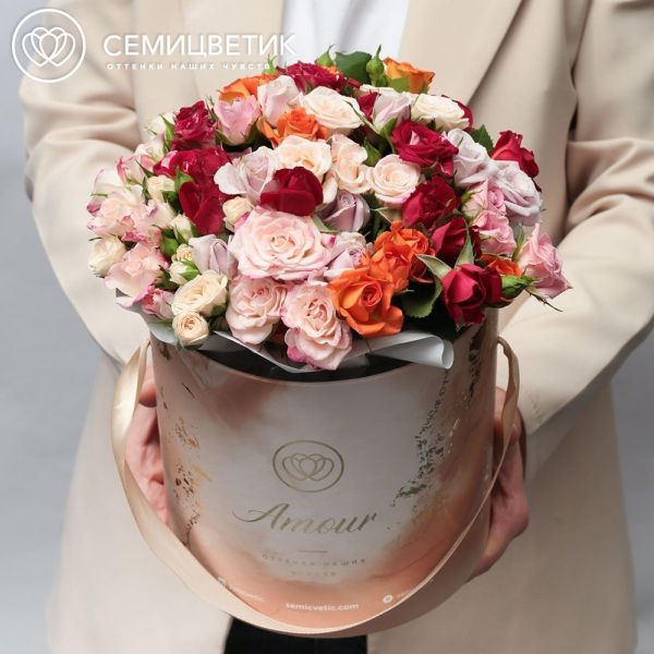 Букет в кремовой шляпной коробке amour mini из 21 кустовых роз (Кения)