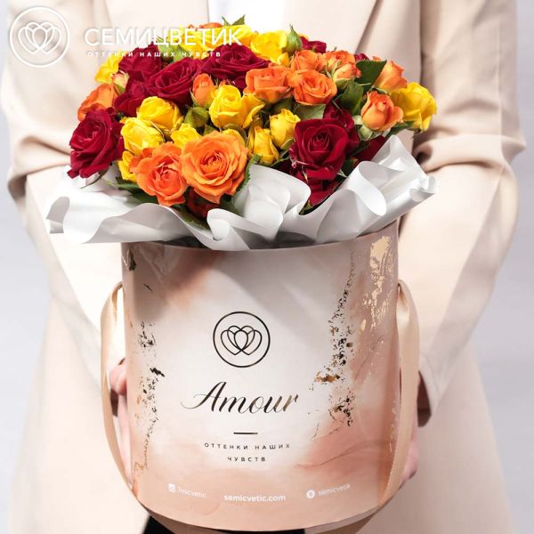 Букет в кремовой шляпной коробке amour mini из 21 кустовых роз (Кения)