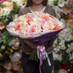 Букет из 101 розы 50 см нежный микс (Эквадор)