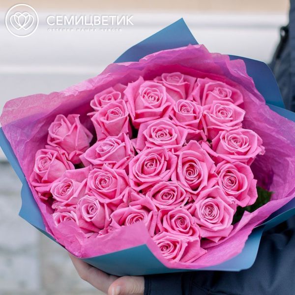 Букет из 25 розовых роз 35-40 см (Россия)