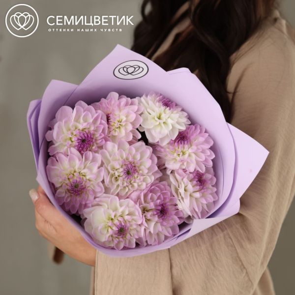 Букет из 9 светло-сиреневых георгинов