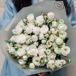 Букет из 15 кустовых пионовидных белых роз 50 см (Россия)