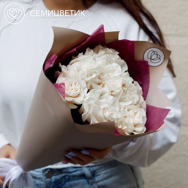 Букет из 9 кремовой пионовидной розы Cotton X-pression 50 см (Эквадор)