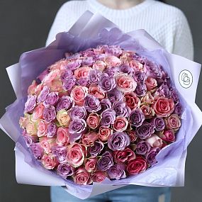Букет из 101 сиреневой и нежно-розовой розы 35 см (Кения)