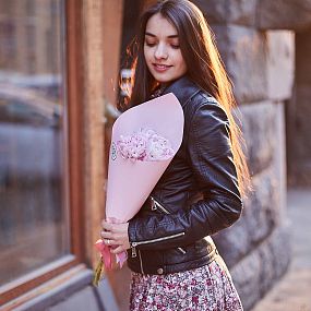 Букет из 3 розовых пионов Premium